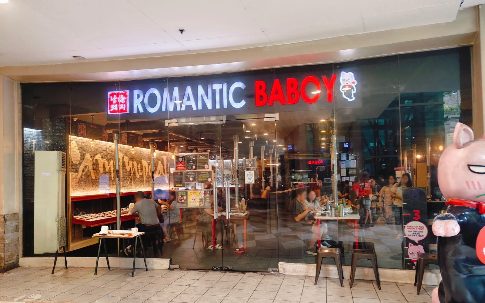 ROMANTIC BABOY in TriNoma